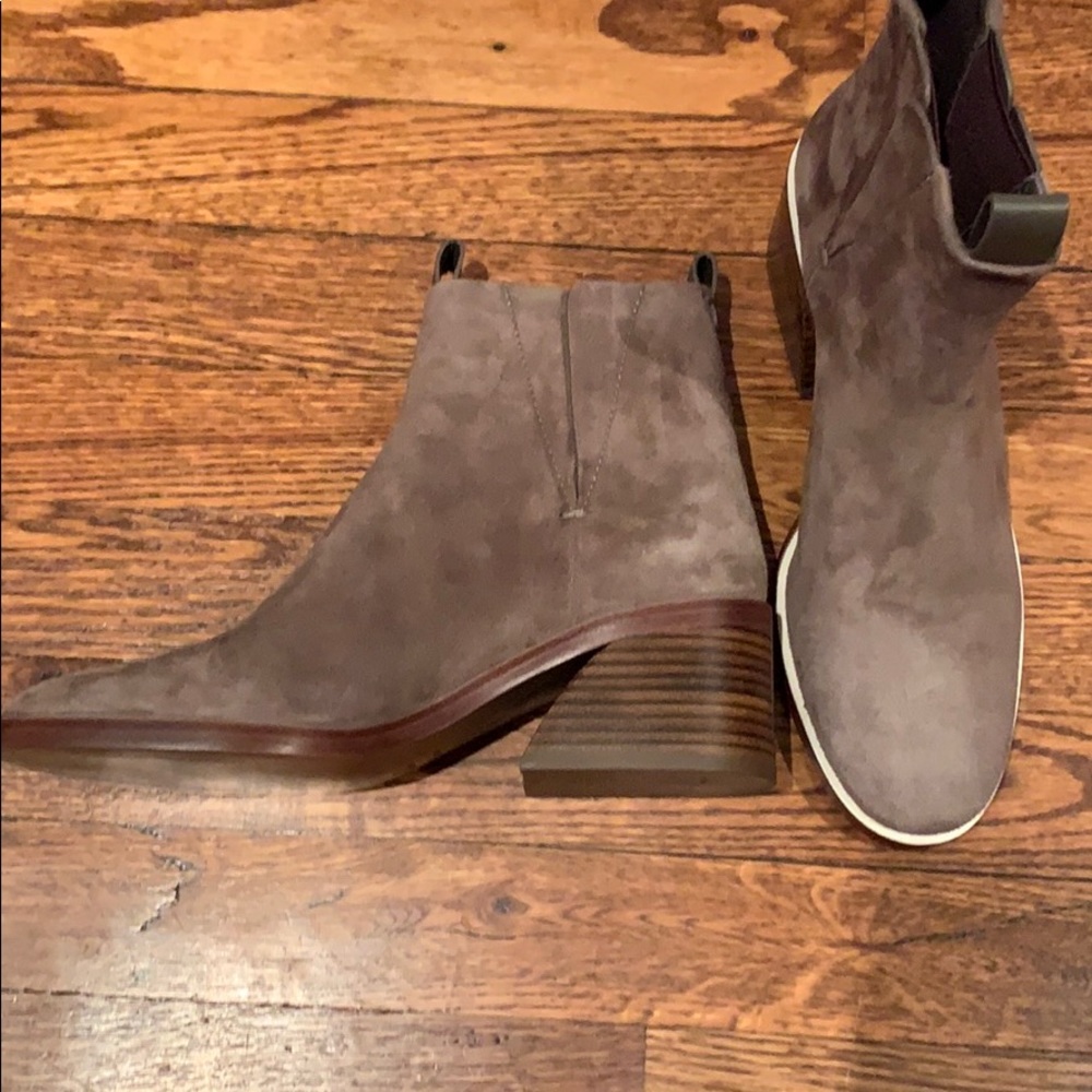 Mercedes Castillo booties